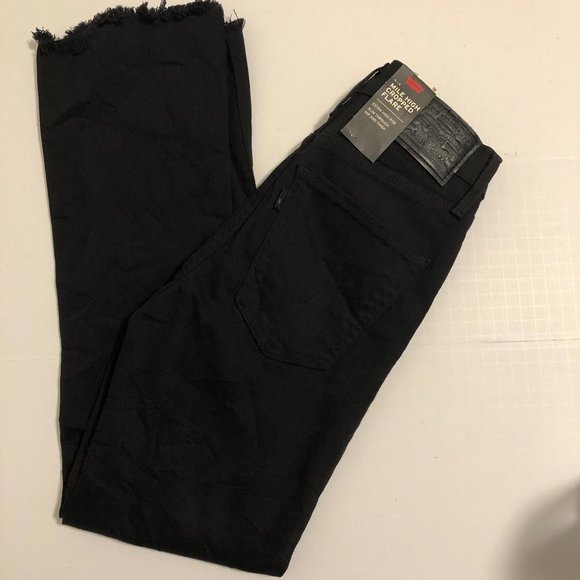 NWT Levis Cropped Flare Size 25x26 - Picture 2 of 13